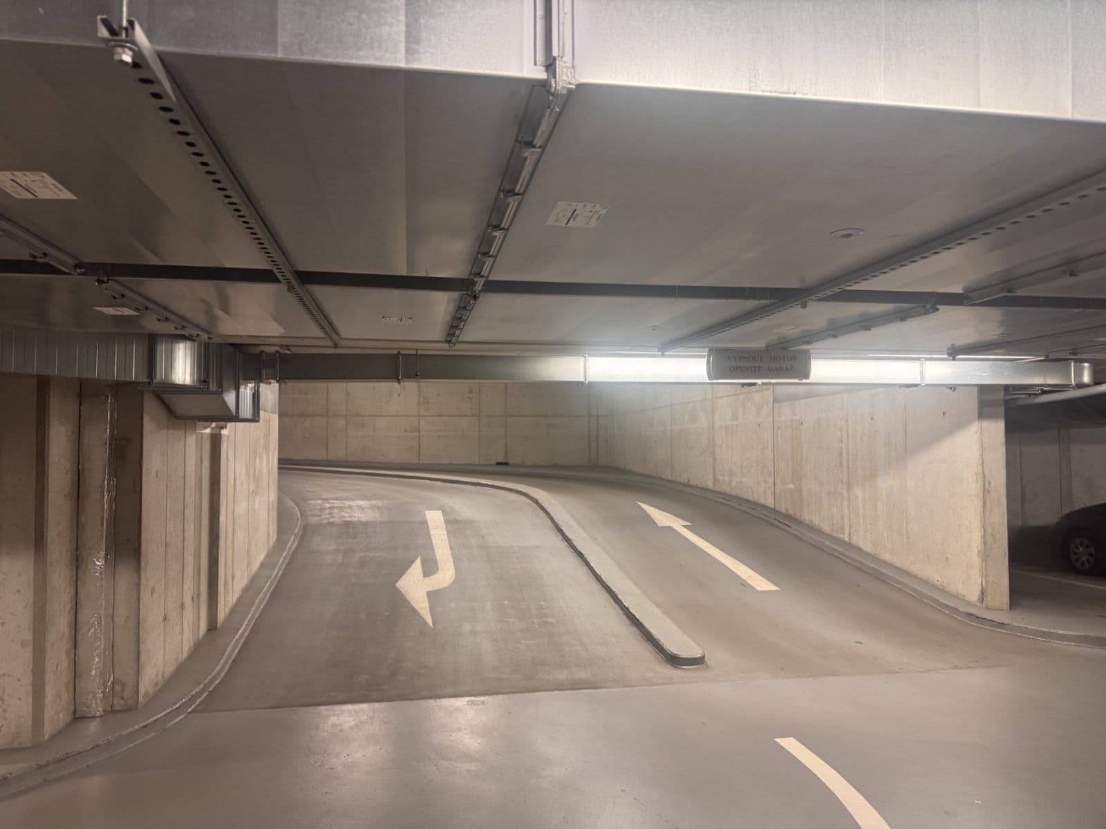 Pronájem garáže 14 m², Nekvasilova, Praha, Praha Pronájem garáže 14 m², Nekvasilova, Praha, Praha