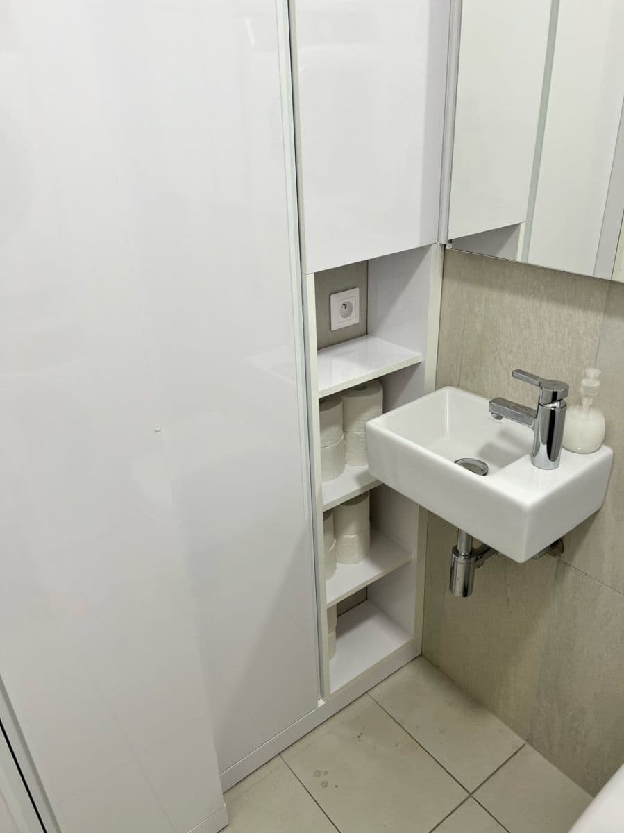 Pronájem bytu 4+kk 114 m², Altajská, Praha, Praha Pronájem bytu 4+kk 114 m², Altajská, Praha, Praha
