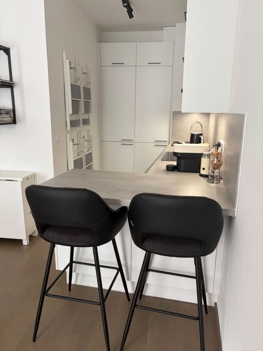 Pronájem bytu 1+kk 40 m², Michelská, Praha, Praha Pronájem bytu 1+kk 40 m², Michelská, Praha, Praha