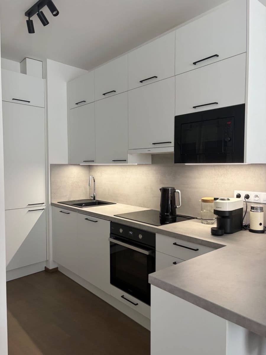 Pronájem bytu 1+kk 40 m², Michelská, Praha, Praha Pronájem bytu 1+kk 40 m², Michelská, Praha, Praha