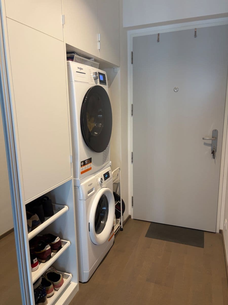 Pronájem bytu 1+kk 40 m², Michelská, Praha, Praha Pronájem bytu 1+kk 40 m², Michelská, Praha, Praha