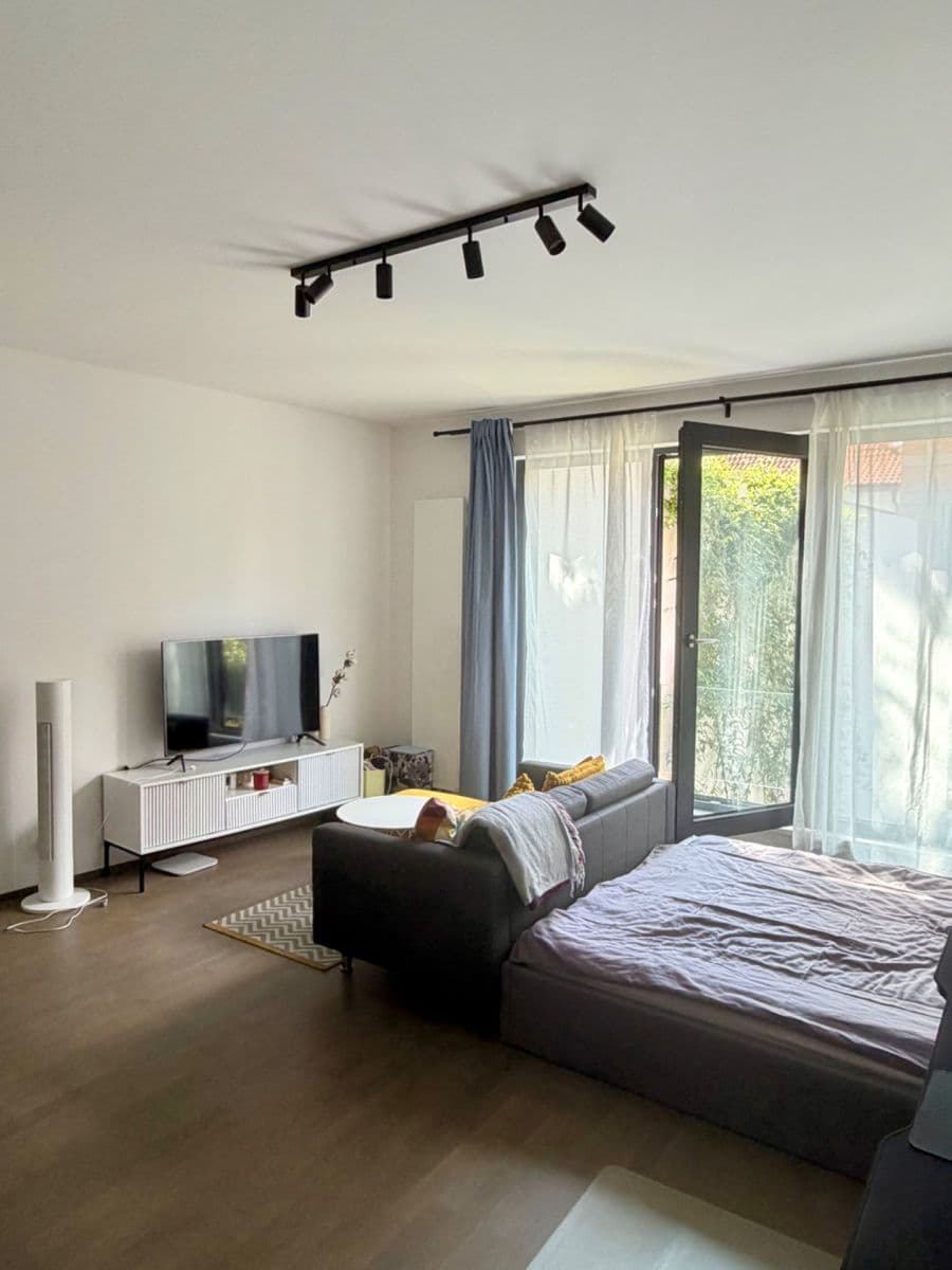 Pronájem bytu 1+kk 40 m², Michelská, Praha, Praha Pronájem bytu 1+kk 40 m², Michelská, Praha, Praha