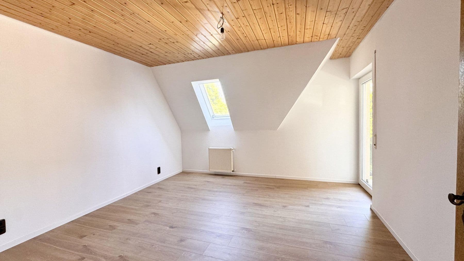 Prodej domu 176 m², pozemek 564 m², Nicolaus-Zech-Str. 3 8, Coburg, Bavorsko Prodej domu 176 m², pozemek 564 m², Nicolaus-Zech-Str. 3 8, Coburg, Bavorsko