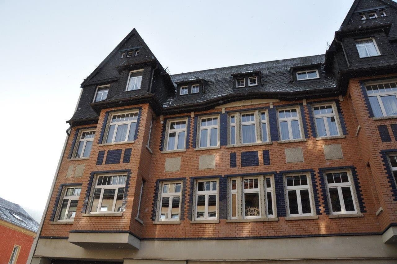 Pronájem bytu 6+1 160 m², Ernst-Bauchstr. 4, Aue-Bad Schlema, Sasko Pronájem bytu 6+1 160 m², Ernst-Bauchstr. 4, Aue-Bad Schlema, Sasko
