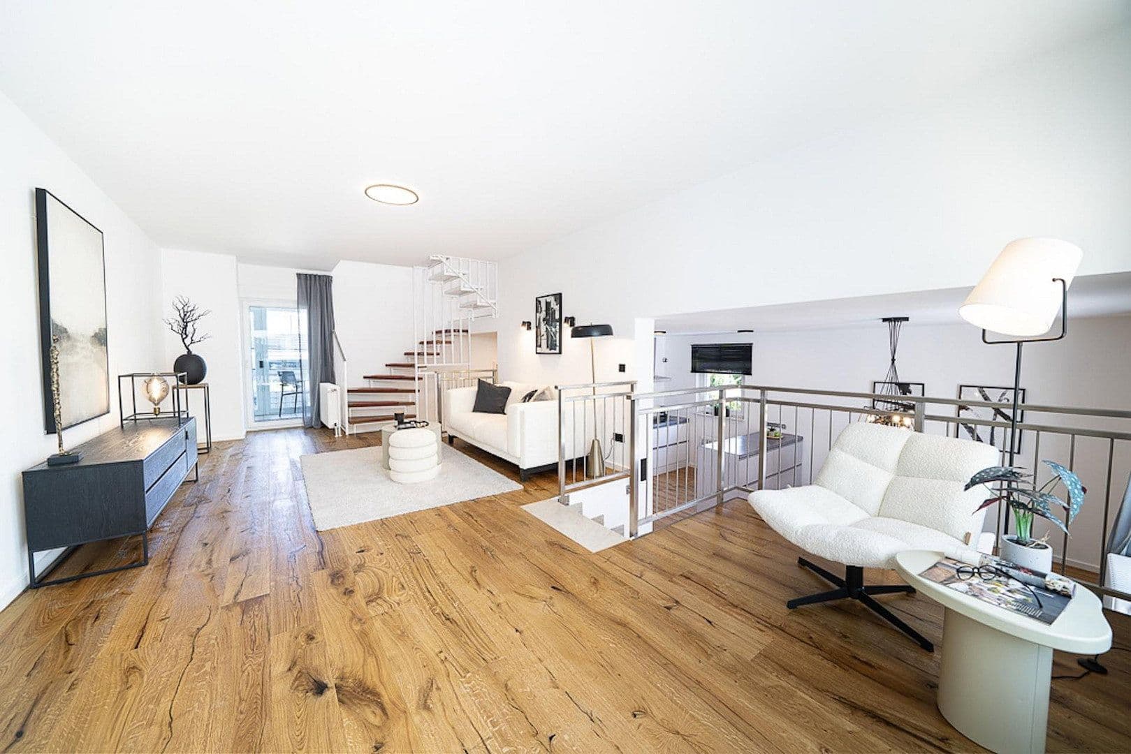 Prodej domu 135 m², pozemek 400 m², Neu-Anspach, Hessen Prodej domu 135 m², pozemek 400 m², Neu-Anspach, Hessen