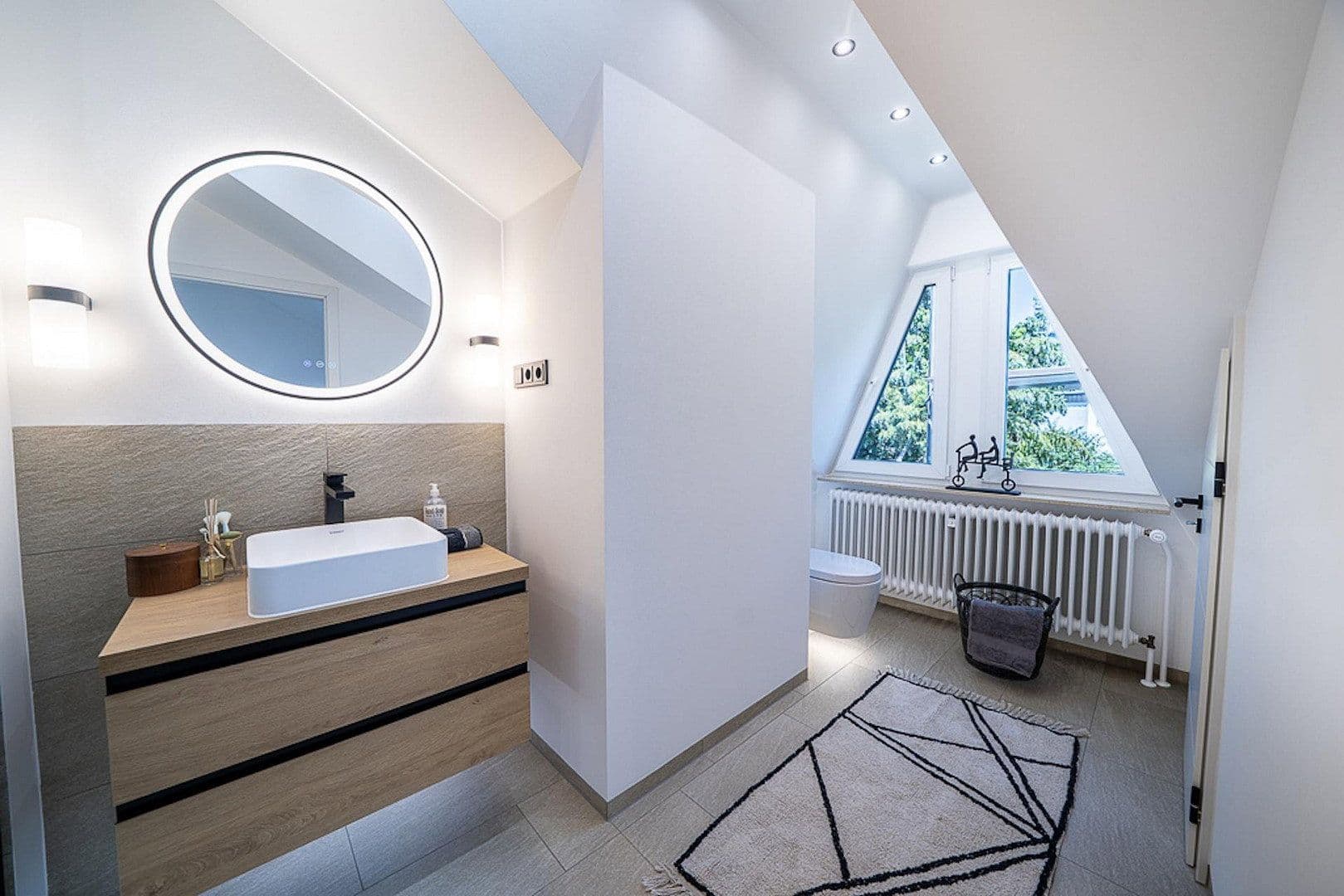 Prodej domu 135 m², pozemek 400 m², Neu-Anspach, Hessen Prodej domu 135 m², pozemek 400 m², Neu-Anspach, Hessen