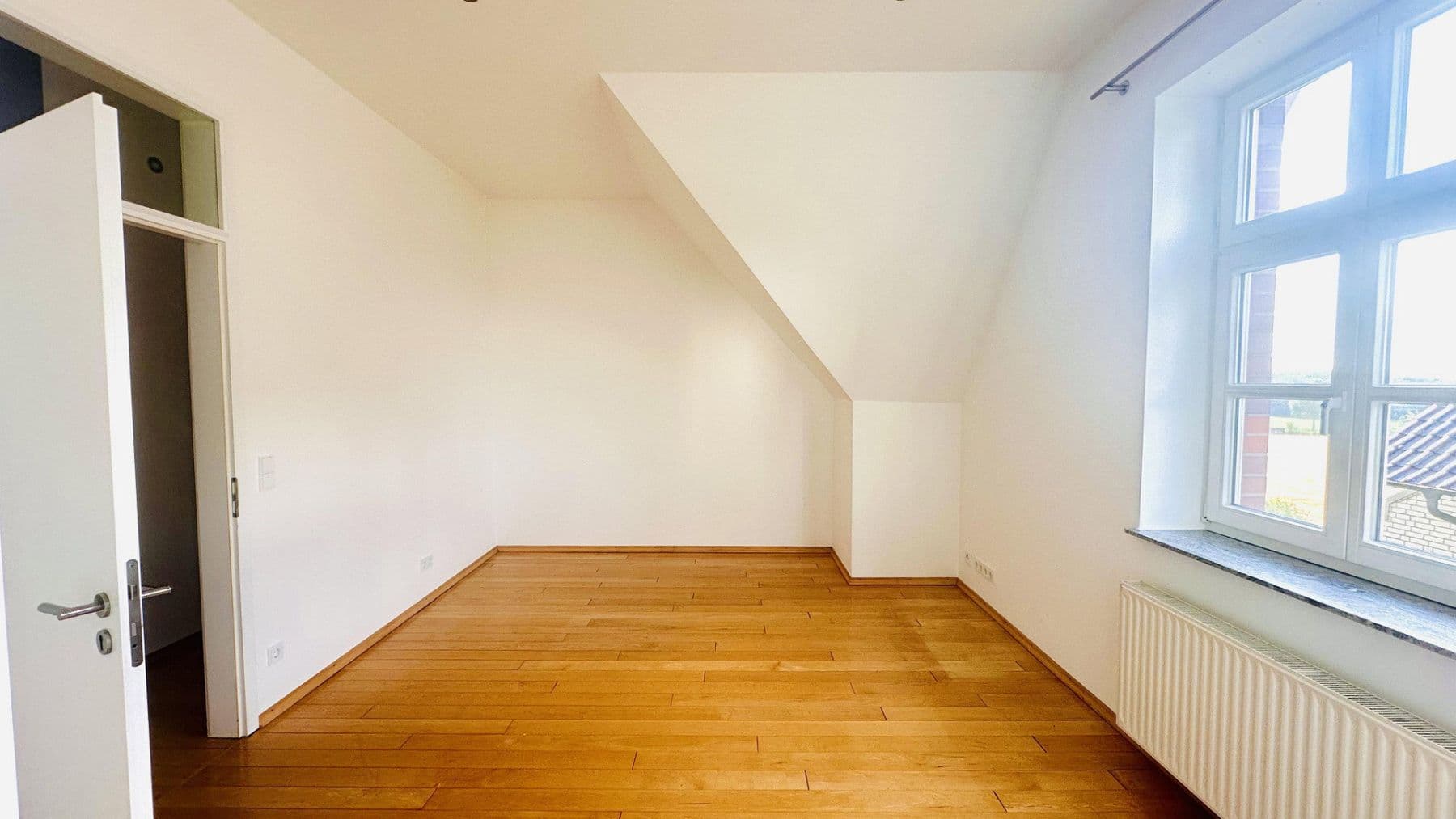 Pronájem bytu 4+1 135 m², Melle, Dolní Sasko Pronájem bytu 4+1 135 m², Melle, Dolní Sasko
