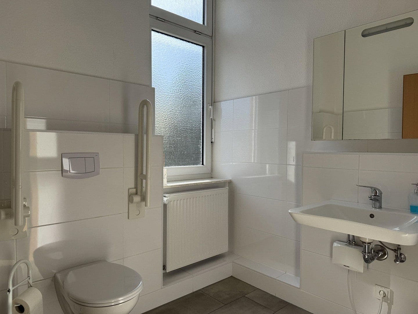 Pronájem kanceláře 268 m², Leinstraße 56, Neustadt am Rübenberge, Dolní Sasko Pronájem kanceláře 268 m², Leinstraße 56, Neustadt am Rübenberge, Dolní Sasko