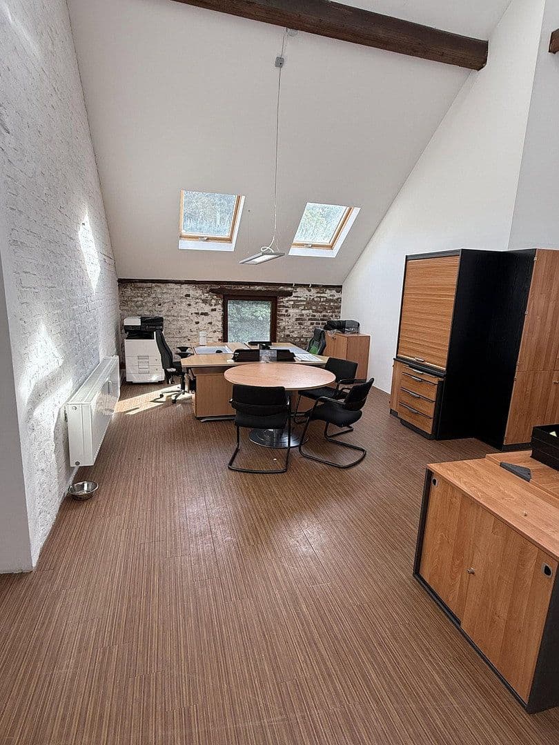 Pronájem kanceláře 130 m², Oberbenrader Straße 51, Krefeld, Severní Porýní-Vestfálsko Pronájem kanceláře 130 m², Oberbenrader Straße 51, Krefeld, Severní Porýní-Vestfálsko