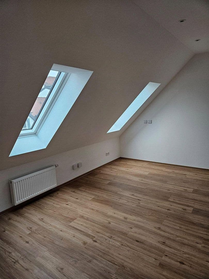 Pronájem kanceláře 100 m², Neuburg, Bavorsko Pronájem kanceláře 100 m², Neuburg, Bavorsko