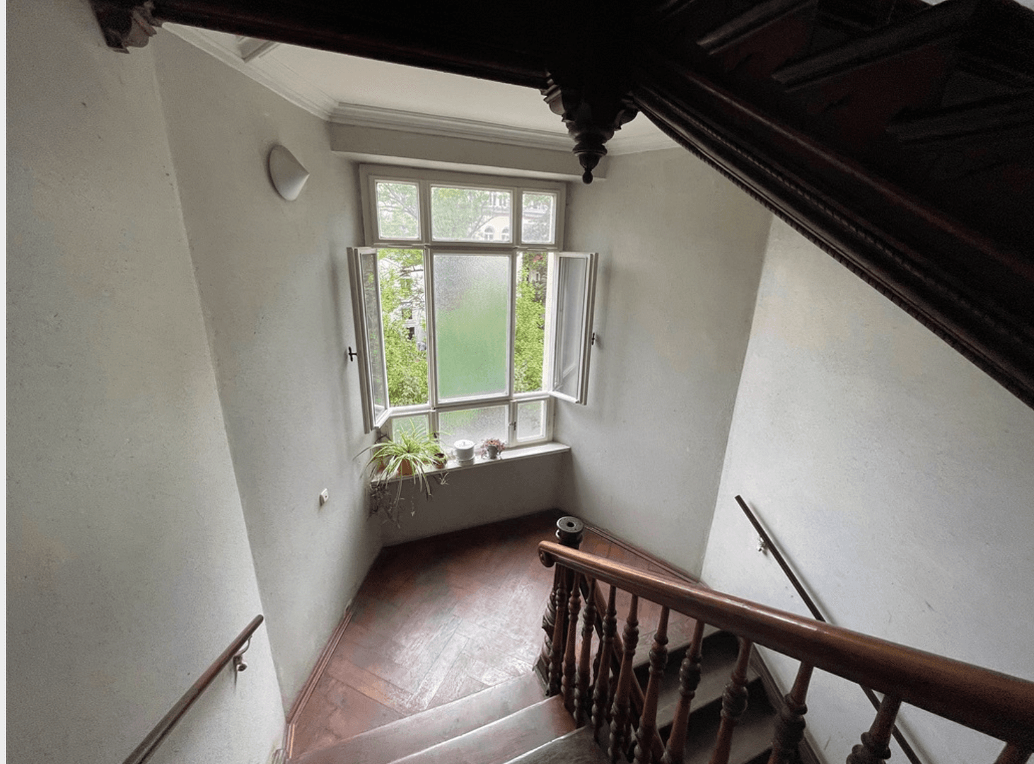Pronájem bytu 5+1 150 m², Riemannstrasse 28, Leipzig, Sasko Pronájem bytu 5+1 150 m², Riemannstrasse 28, Leipzig, Sasko