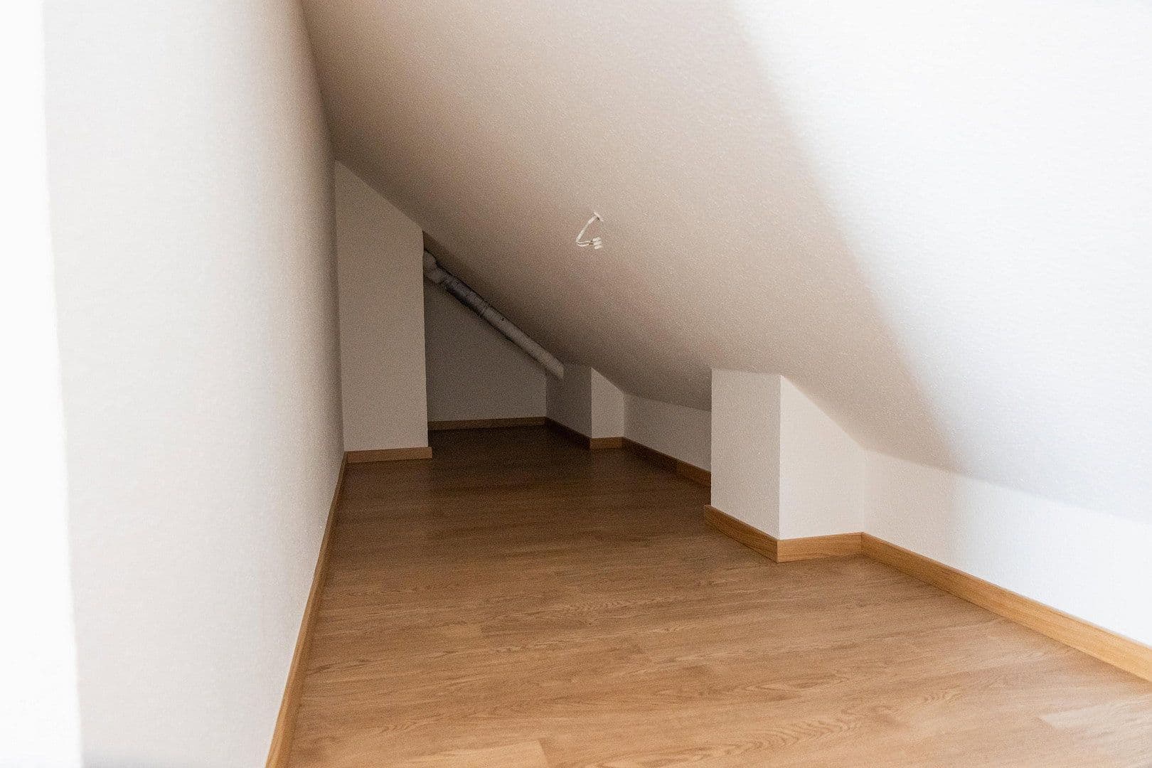 Pronájem bytu 5+kk 132 m², Uhlandstraße 25, Bodelshausen, Bádensko-Württembersko Pronájem bytu 5+kk 132 m², Uhlandstraße 25, Bodelshausen, Bádensko-Württembersko