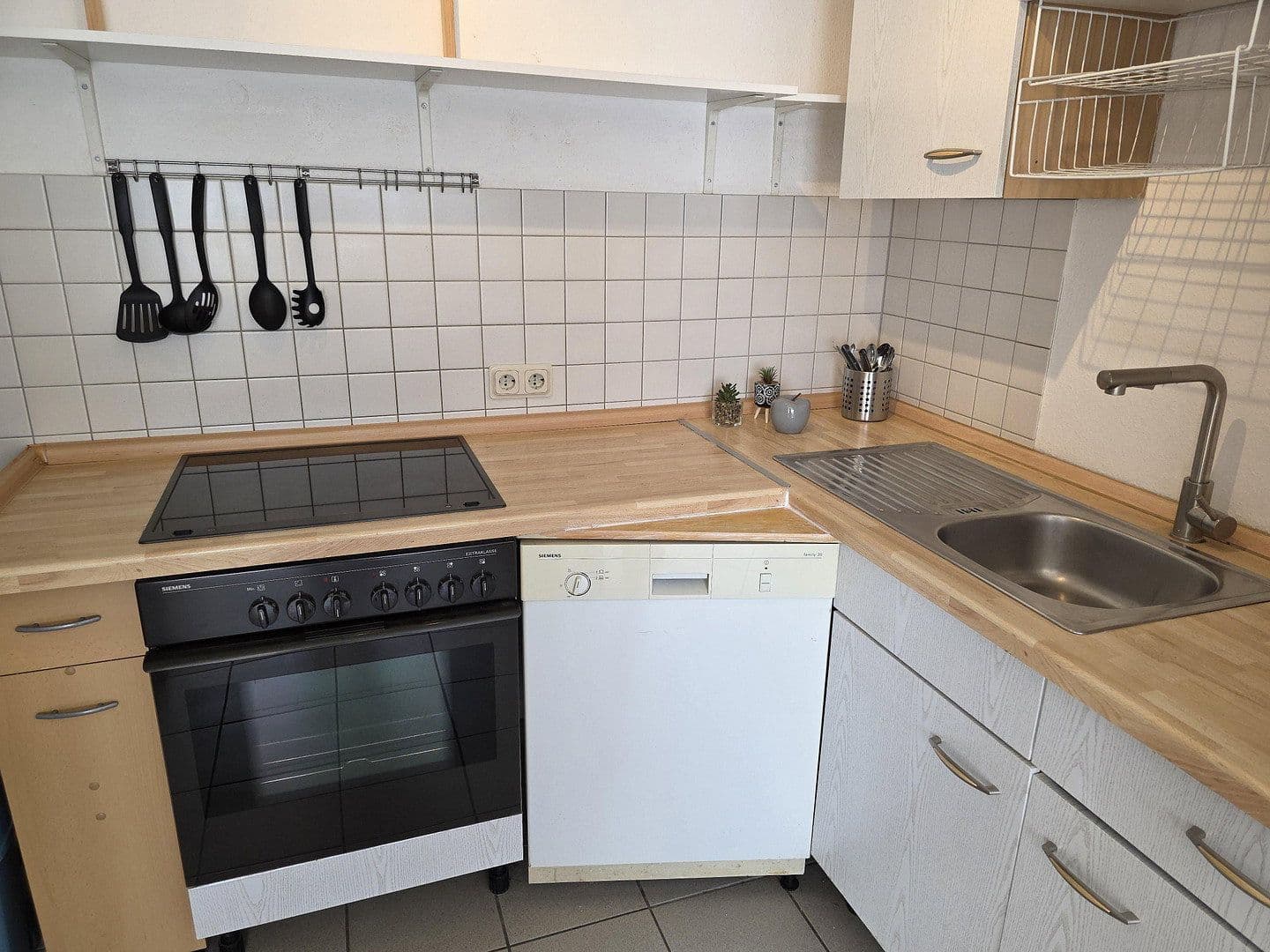Pronájem bytu 1+1 40 m², Dellbrücker Steinweg 8a, Köln, Severní Porýní-Vestfálsko Pronájem bytu 1+1 40 m², Dellbrücker Steinweg 8a, Köln, Severní Porýní-Vestfálsko