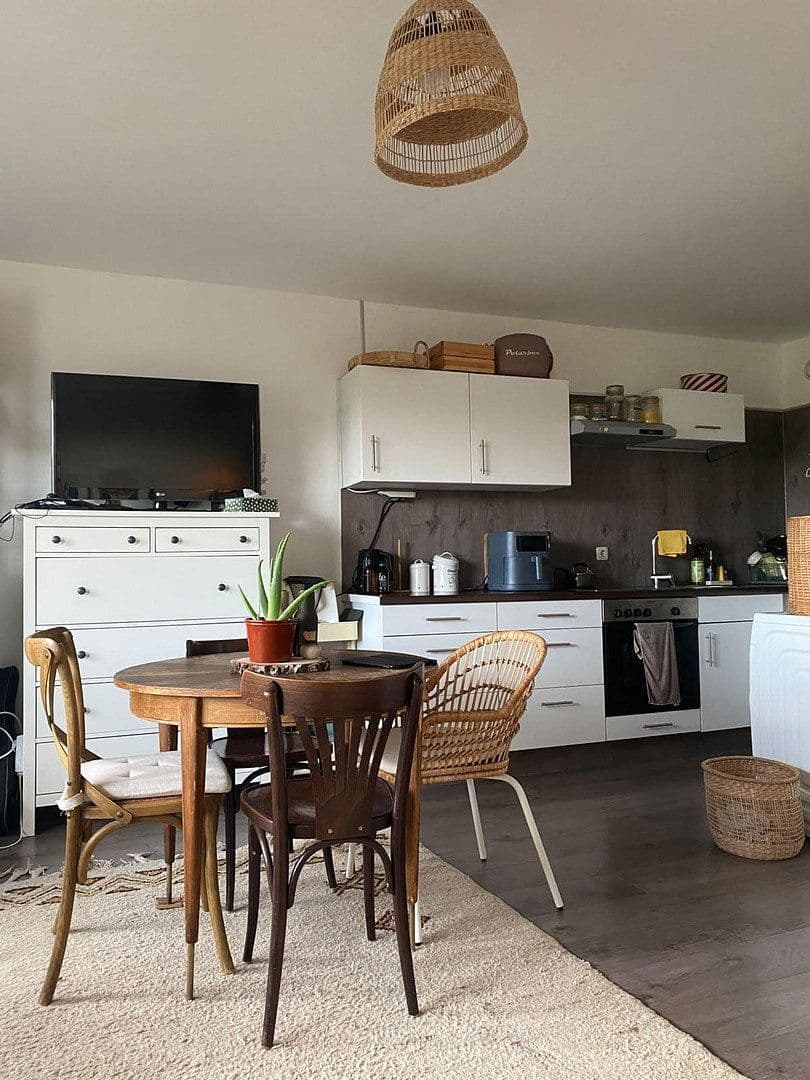 Pronájem bytu 1+1 36 m², Sindlinger Straße 52, Hattersheim am Main, Hessen Pronájem bytu 1+1 36 m², Sindlinger Straße 52, Hattersheim am Main, Hessen