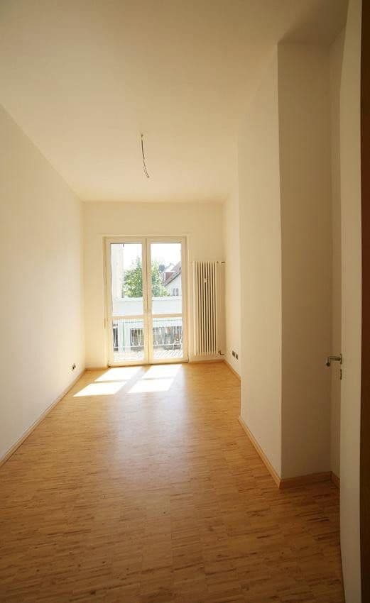 Prodej domu 261 m², pozemek 616 m², Kaiserslautern, Porýní-Falc Prodej domu 261 m², pozemek 616 m², Kaiserslautern, Porýní-Falc