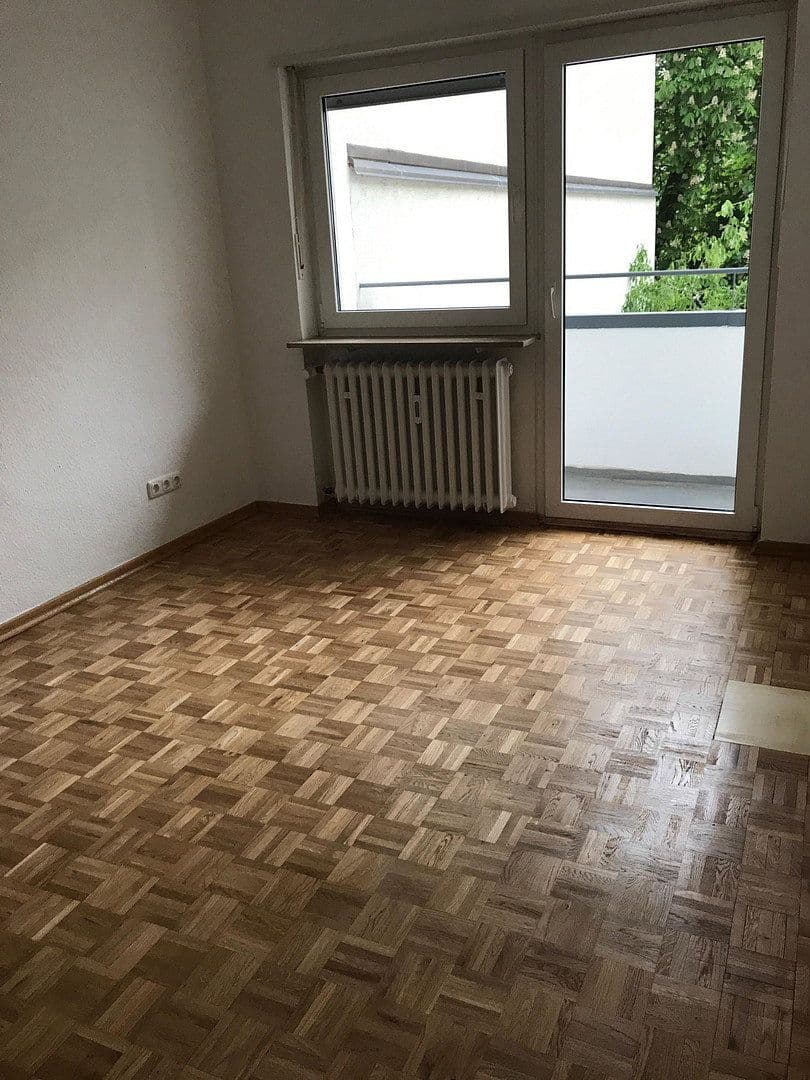 Pronájem bytu 3+1 95 m², 68165 Mannheim, Bádensko-Württembersko Pronájem bytu 3+1 95 m², 68165 Mannheim, Bádensko-Württembersko