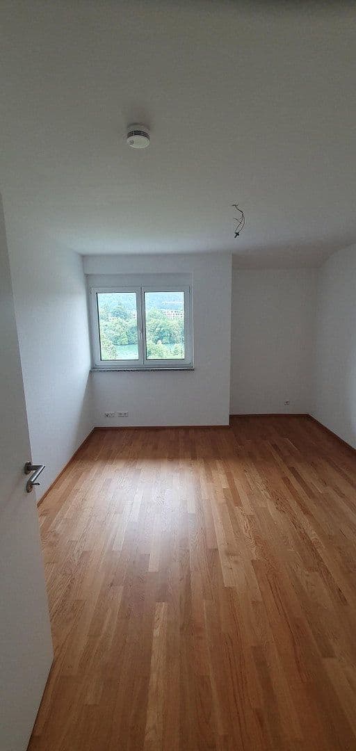 Pronájem bytu 3+1 107 m², Zimmermannstrasse 19, Laufenburg (Baden), Bádensko-Württembersko Pronájem bytu 3+1 107 m², Zimmermannstrasse 19, Laufenburg (Baden), Bádensko-Württembersko