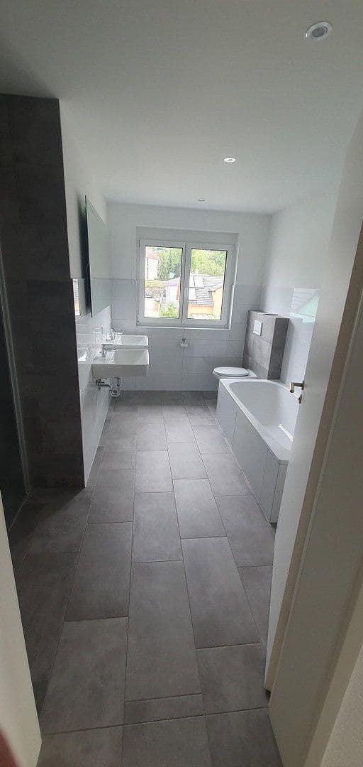 Pronájem bytu 3+1 107 m², Zimmermannstrasse 19, Laufenburg (Baden), Bádensko-Württembersko Pronájem bytu 3+1 107 m², Zimmermannstrasse 19, Laufenburg (Baden), Bádensko-Württembersko