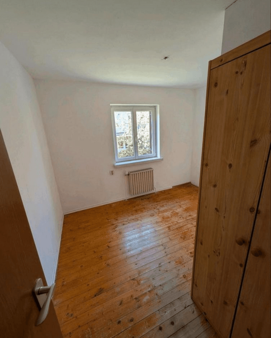 Pronájem domu 135 m², pozemek 1.000 m², Oberschweinbach, Bavorsko Pronájem domu 135 m², pozemek 1.000 m², Oberschweinbach, Bavorsko