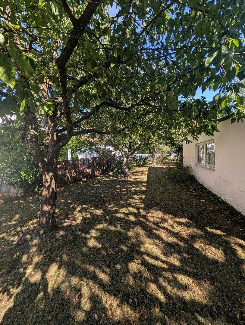 Pronájem domu 135 m², pozemek 1.000 m², Oberschweinbach, Bavorsko Pronájem domu 135 m², pozemek 1.000 m², Oberschweinbach, Bavorsko
