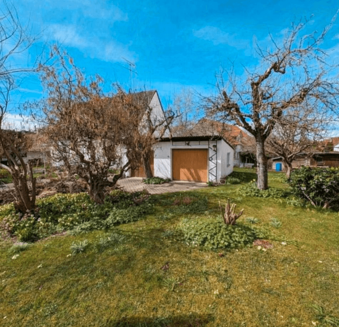 Pronájem domu 135 m², pozemek 1.000 m², Oberschweinbach, Bavorsko Pronájem domu 135 m², pozemek 1.000 m², Oberschweinbach, Bavorsko