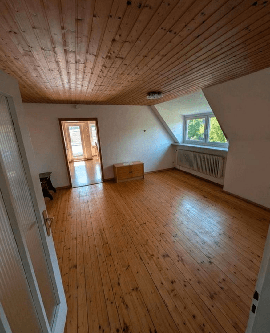 Pronájem domu 135 m², pozemek 1.000 m², Oberschweinbach, Bavorsko Pronájem domu 135 m², pozemek 1.000 m², Oberschweinbach, Bavorsko