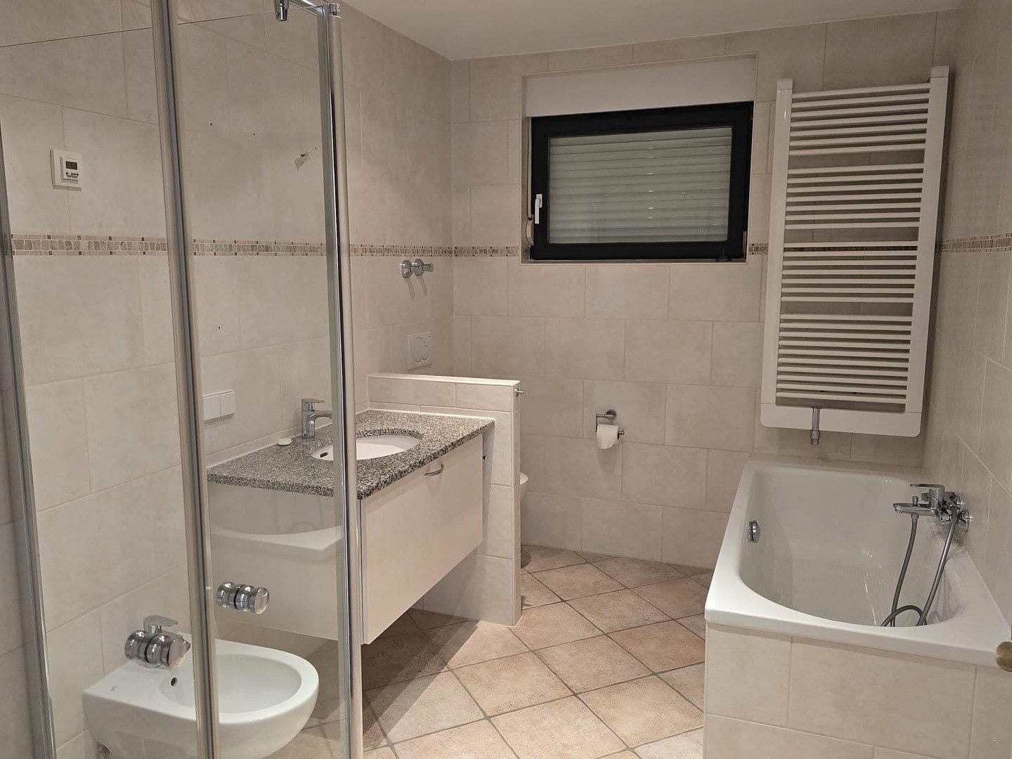 Prodej domu 322 m², pozemek 600 m², Berlin, Berlín Prodej domu 322 m², pozemek 600 m², Berlin, Berlín