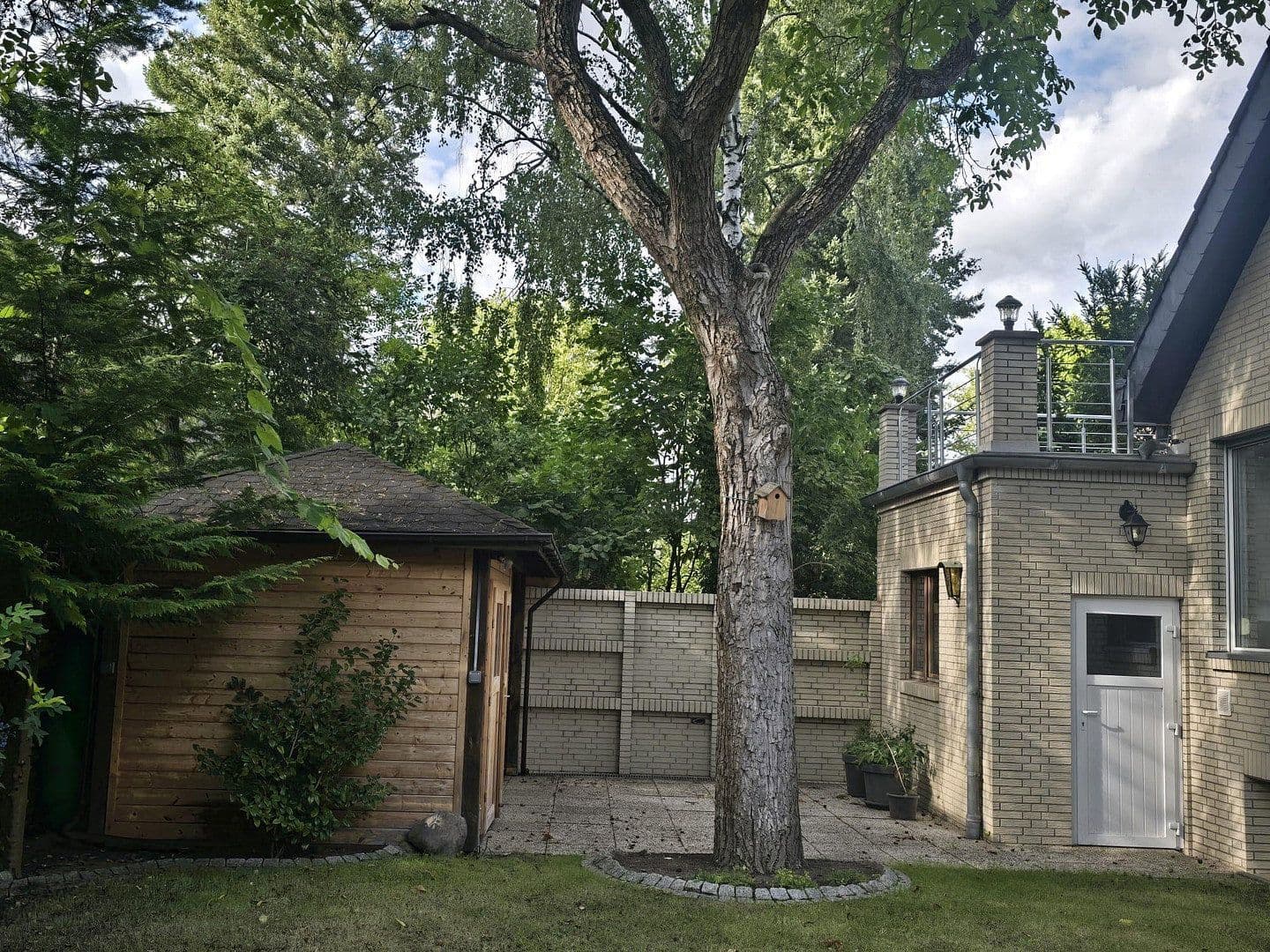 Prodej domu 322 m², pozemek 600 m², Berlin, Berlín Prodej domu 322 m², pozemek 600 m², Berlin, Berlín