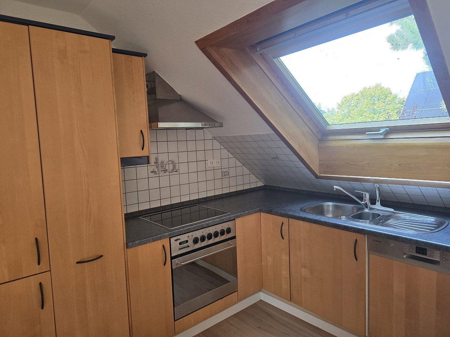 Prodej domu 322 m², pozemek 600 m², Berlin, Berlín Prodej domu 322 m², pozemek 600 m², Berlin, Berlín