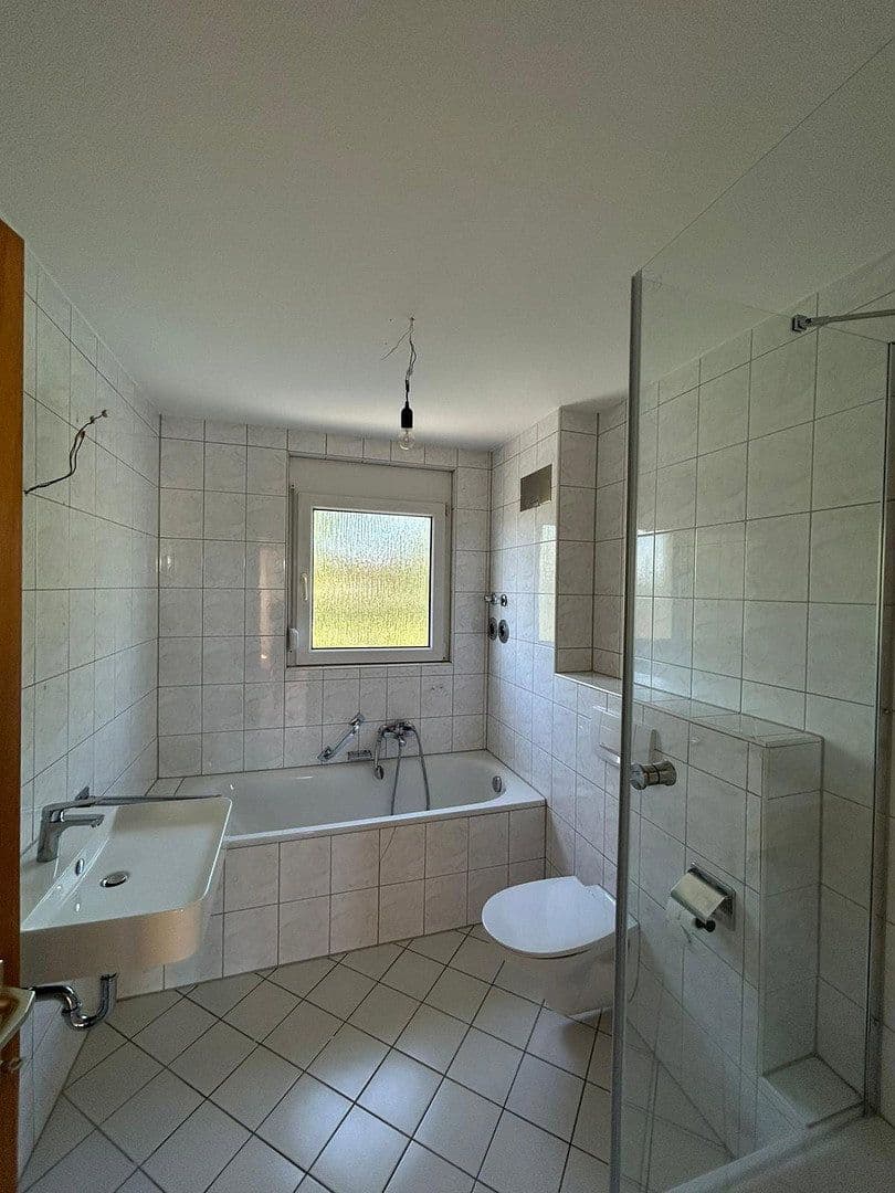 Pronájem bytu 3+1 85 m², Helga-Barth-Straße 7, Bretten, Bádensko-Württembersko Pronájem bytu 3+1 85 m², Helga-Barth-Straße 7, Bretten, Bádensko-Württembersko