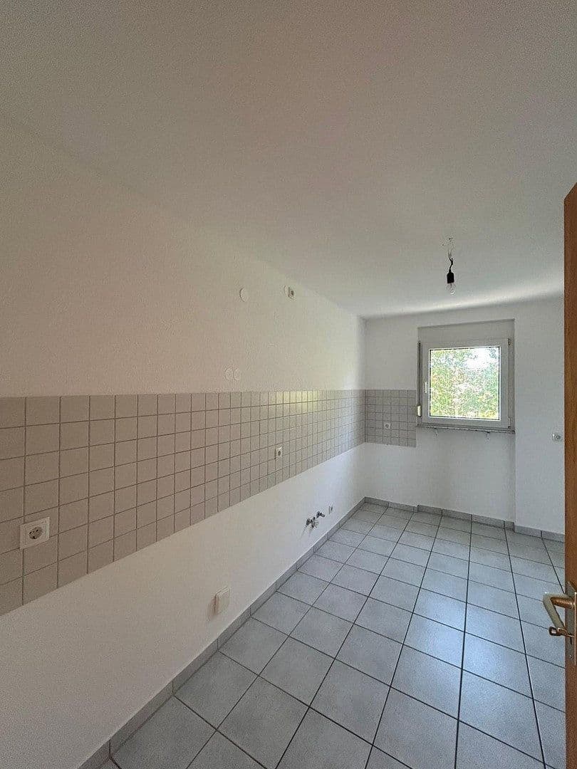 Pronájem bytu 3+1 85 m², Helga-Barth-Straße 7, Bretten, Bádensko-Württembersko Pronájem bytu 3+1 85 m², Helga-Barth-Straße 7, Bretten, Bádensko-Württembersko