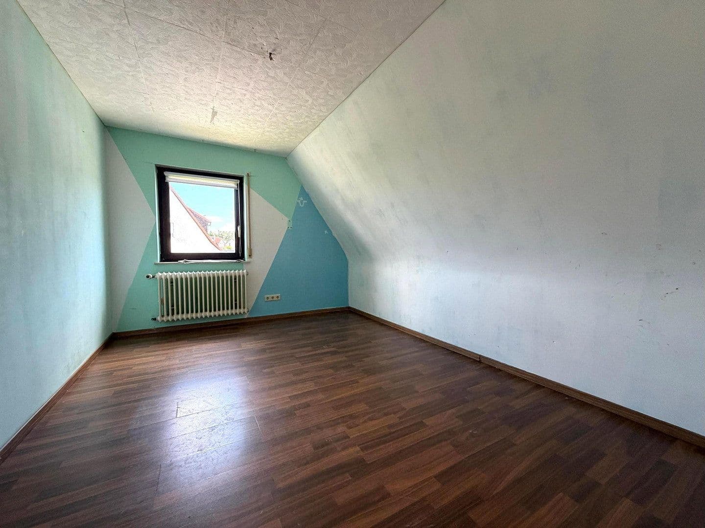 Prodej domu 205 m², pozemek 628 m², Erlenweg 1, Feucht, Bavorsko Prodej domu 205 m², pozemek 628 m², Erlenweg 1, Feucht, Bavorsko