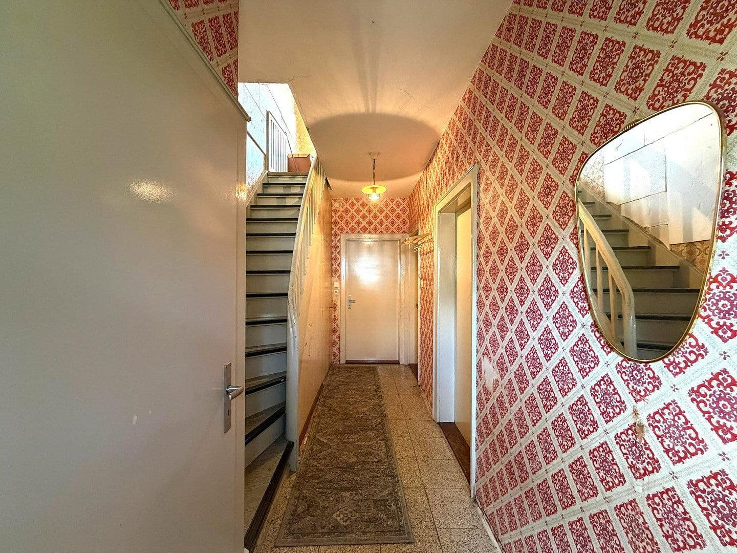 Prodej domu 205 m², pozemek 628 m², Erlenweg 1, Feucht, Bavorsko Prodej domu 205 m², pozemek 628 m², Erlenweg 1, Feucht, Bavorsko