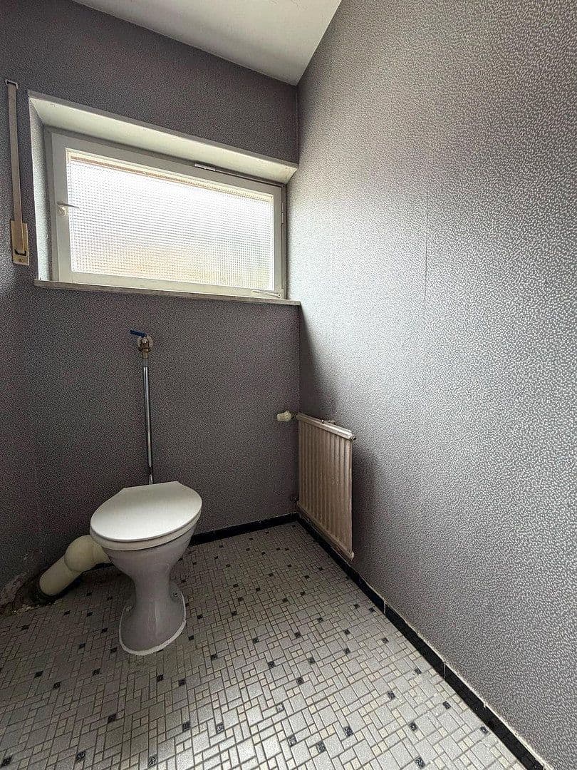 Prodej domu 205 m², pozemek 489 m², Untere Mühlstr. 57, Mühlhausen, Bádensko-Württembersko Prodej domu 205 m², pozemek 489 m², Untere Mühlstr. 57, Mühlhausen, Bádensko-Württembersko