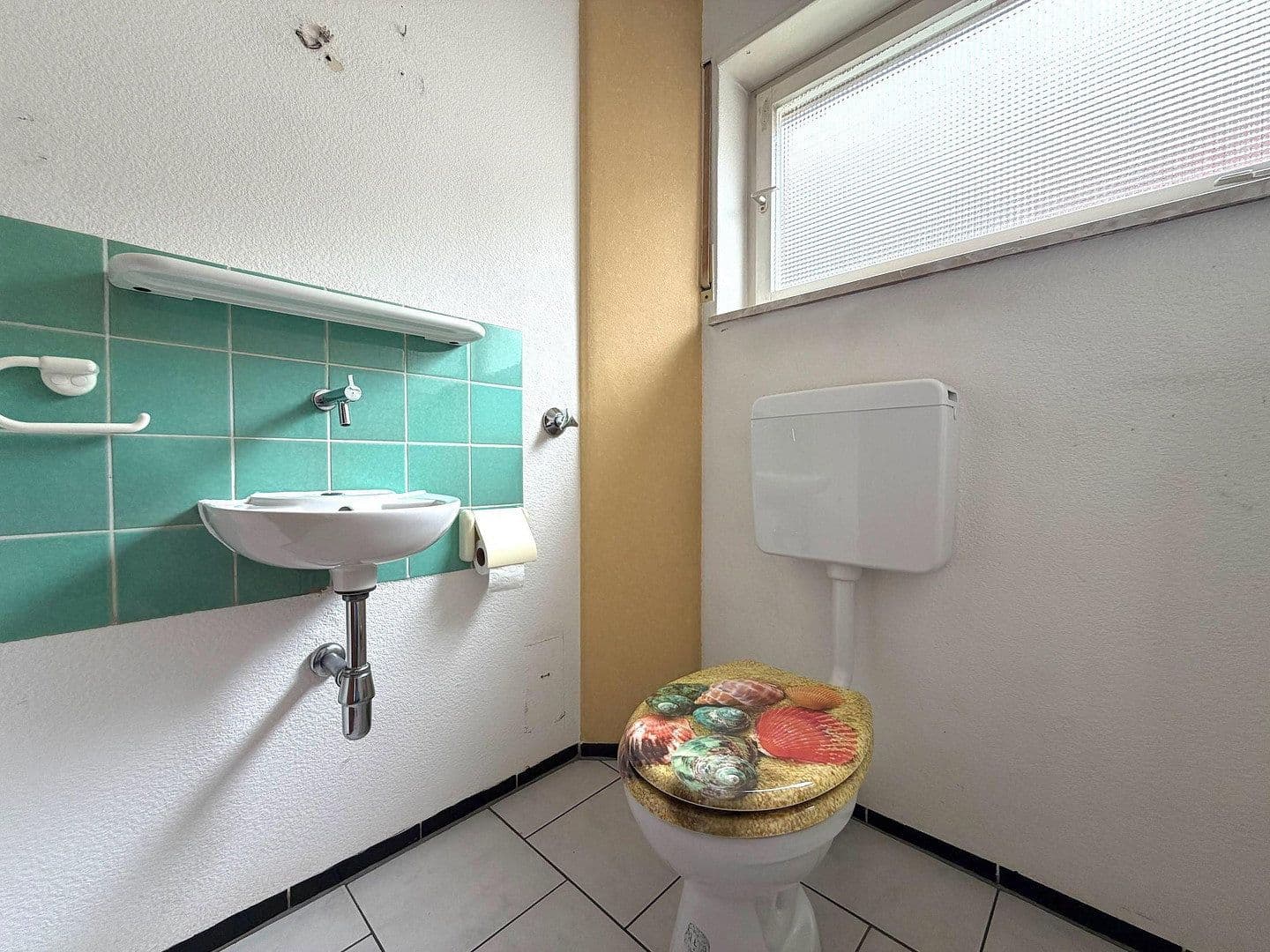 Prodej domu 205 m², pozemek 489 m², Untere Mühlstr. 57, Mühlhausen, Bádensko-Württembersko Prodej domu 205 m², pozemek 489 m², Untere Mühlstr. 57, Mühlhausen, Bádensko-Württembersko