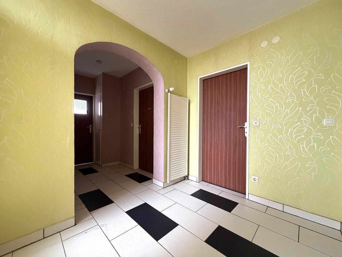 Prodej domu 205 m², pozemek 489 m², Untere Mühlstr. 57, Mühlhausen, Bádensko-Württembersko Prodej domu 205 m², pozemek 489 m², Untere Mühlstr. 57, Mühlhausen, Bádensko-Württembersko