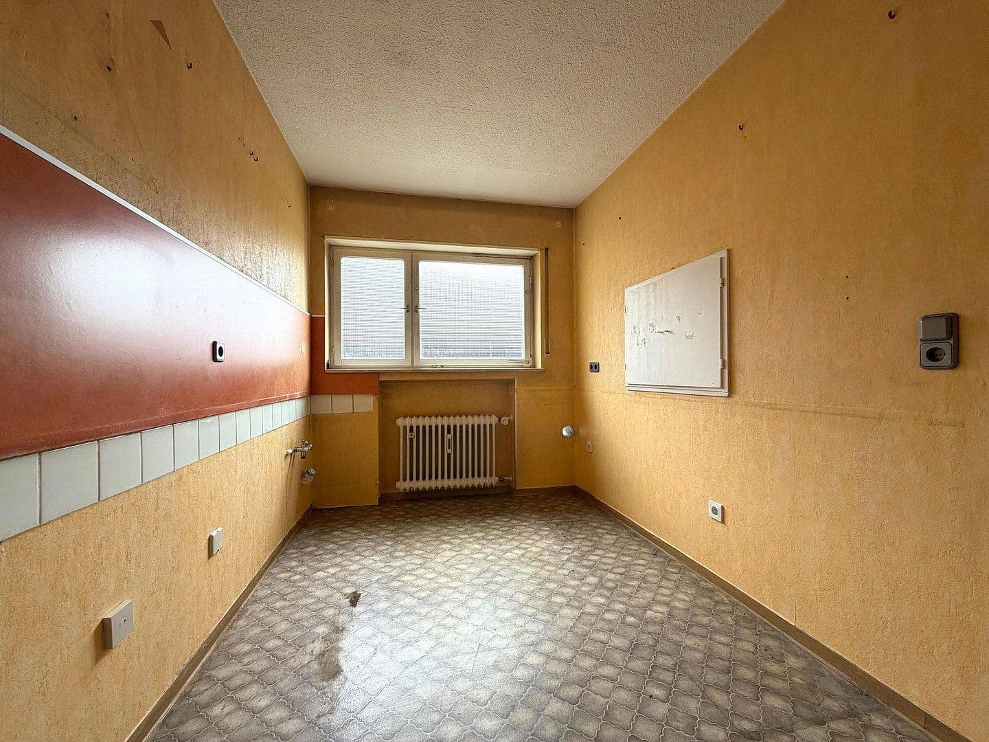 Prodej domu 205 m², pozemek 489 m², Untere Mühlstr. 57, Mühlhausen, Bádensko-Württembersko Prodej domu 205 m², pozemek 489 m², Untere Mühlstr. 57, Mühlhausen, Bádensko-Württembersko