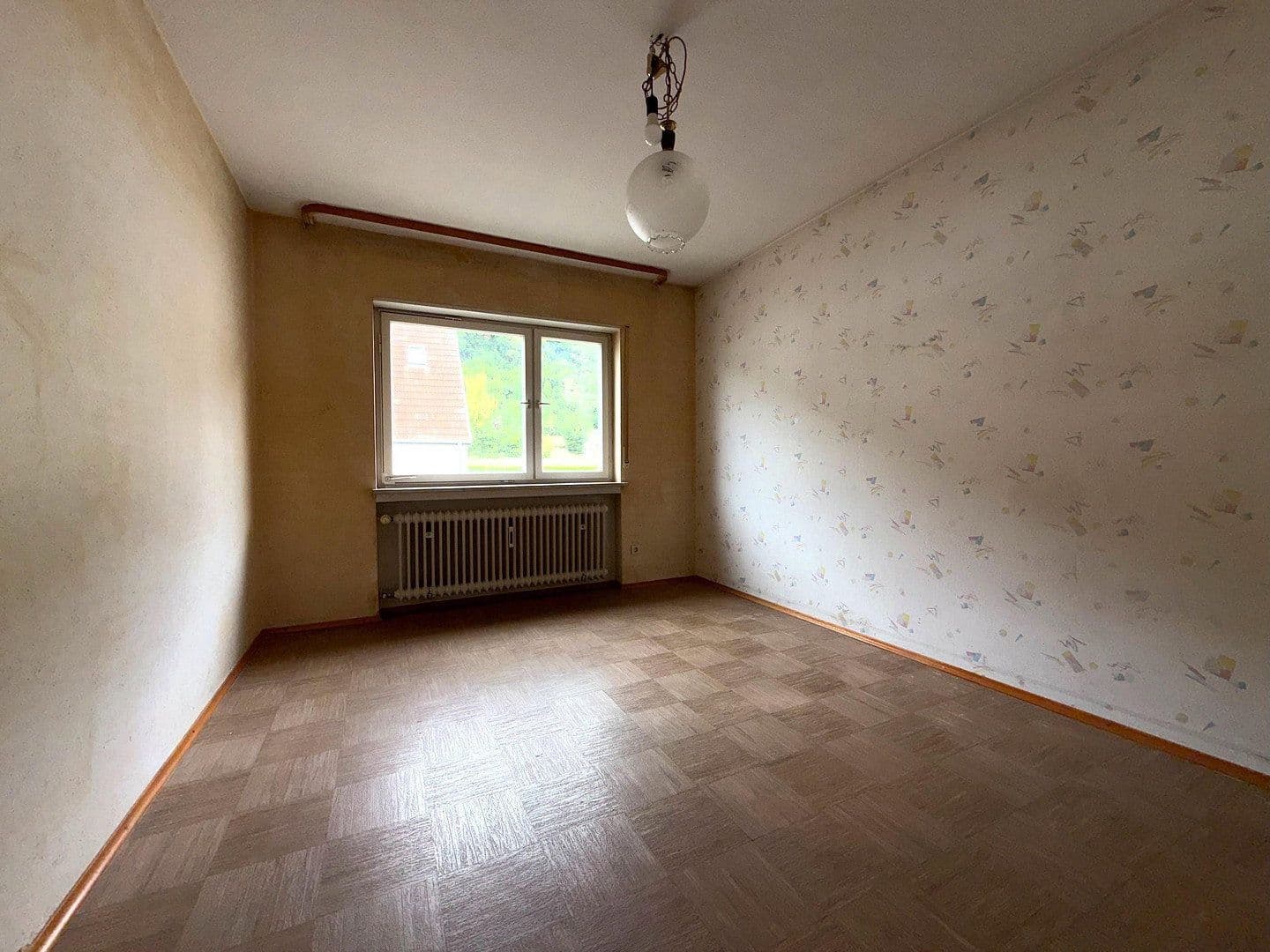 Prodej domu 205 m², pozemek 489 m², Untere Mühlstr. 57, Mühlhausen, Bádensko-Württembersko Prodej domu 205 m², pozemek 489 m², Untere Mühlstr. 57, Mühlhausen, Bádensko-Württembersko