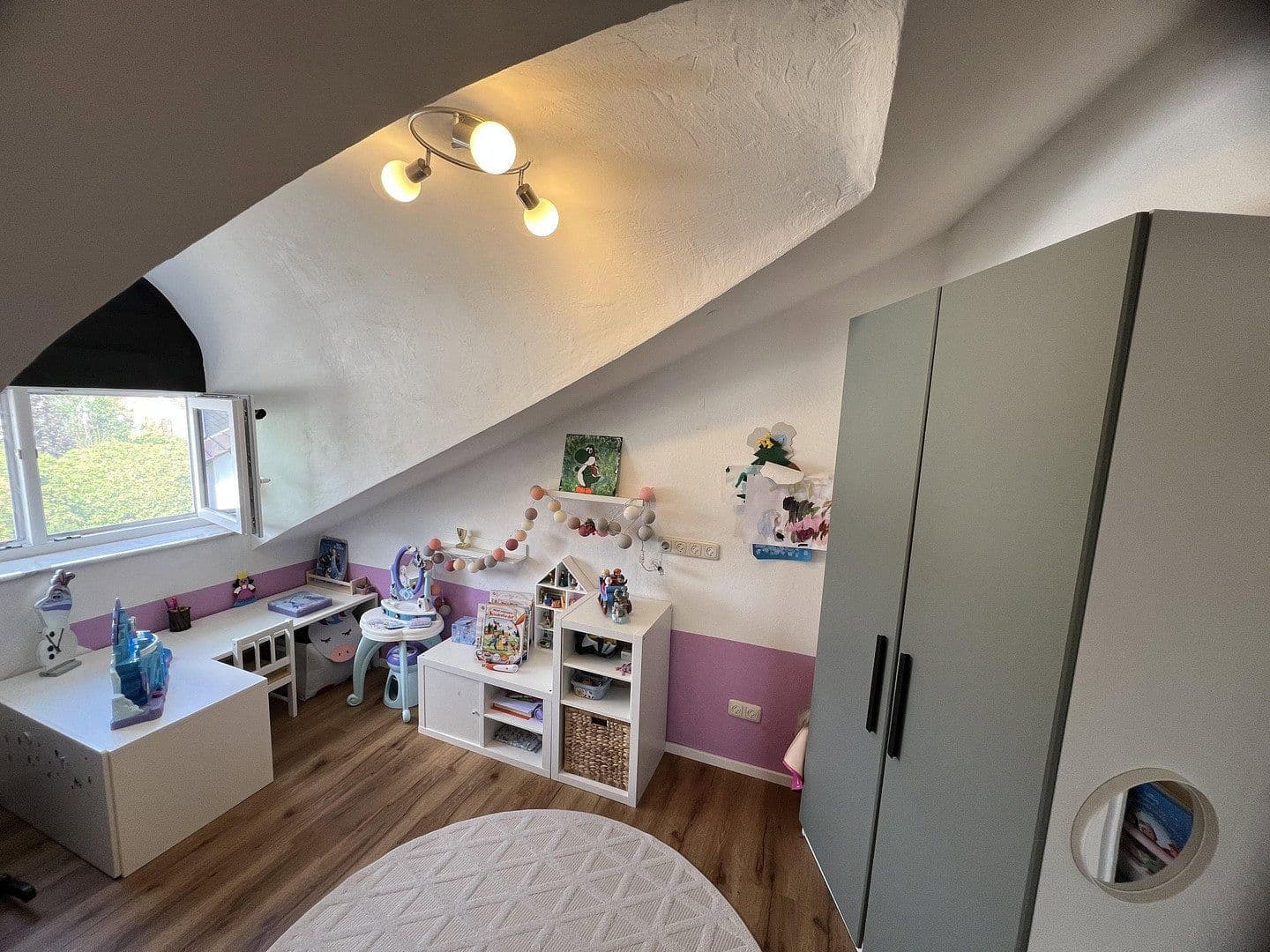 Prodej bytu 4+1 111 m², Obertshausen, Hessen Prodej bytu 4+1 111 m², Obertshausen, Hessen