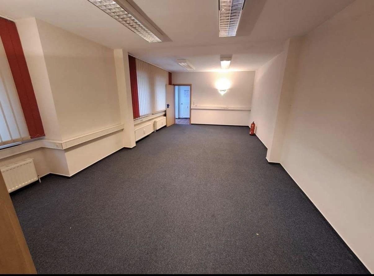 Pronájem kanceláře 89 m², Büchen, Šlesvicko-Holštýnsko Pronájem kanceláře 89 m², Büchen, Šlesvicko-Holštýnsko