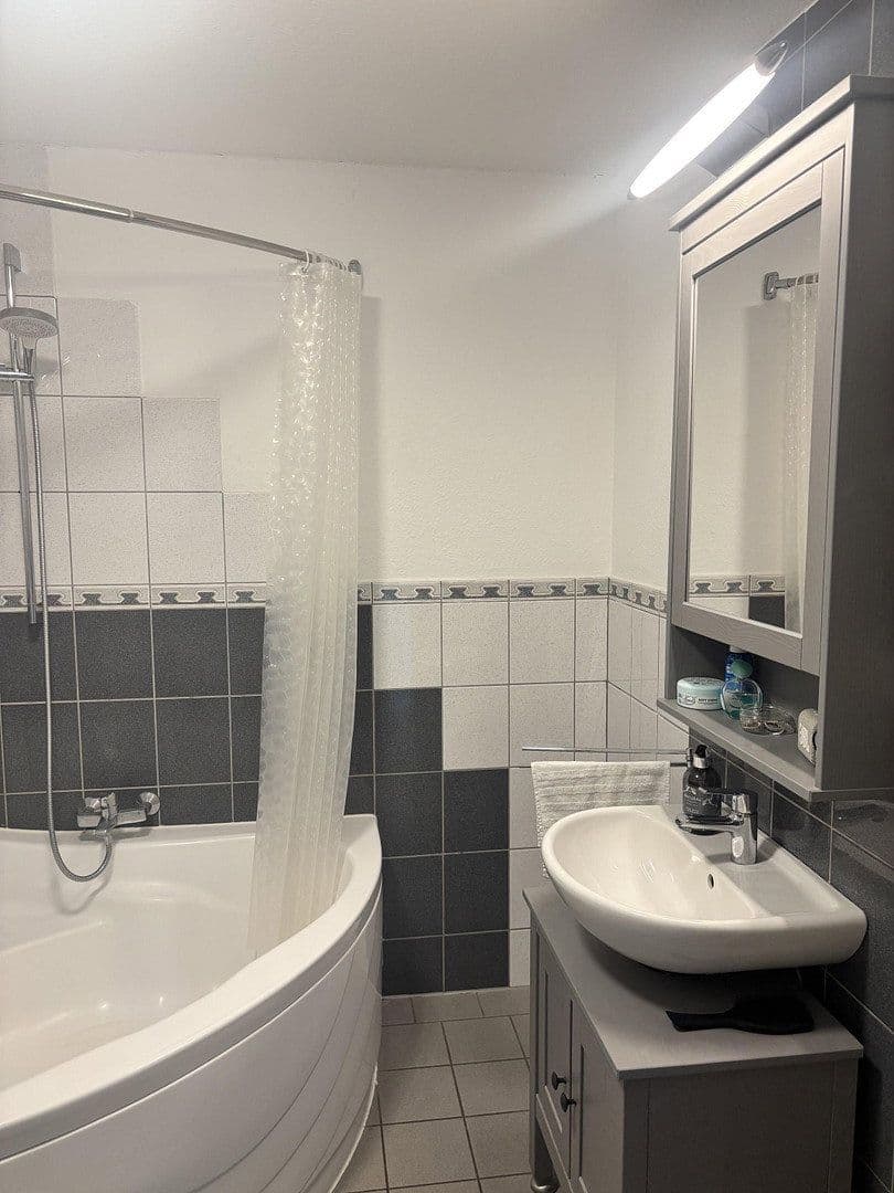 Pronájem bytu 2+1 56 m², Waldstr. 79c, Groß-Zimmern, Hessen Pronájem bytu 2+1 56 m², Waldstr. 79c, Groß-Zimmern, Hessen