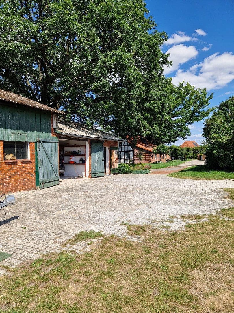 Prodej domu 290 m², pozemek 4.718 m², Gehlbergen 2, Bruchhausen-Vilsen, Dolní Sasko Prodej domu 290 m², pozemek 4.718 m², Gehlbergen 2, Bruchhausen-Vilsen, Dolní Sasko