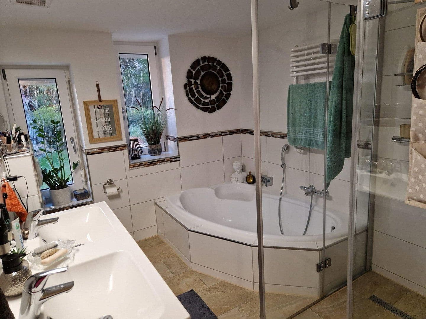 Prodej domu 290 m², pozemek 4.718 m², Gehlbergen 2, Bruchhausen-Vilsen, Dolní Sasko Prodej domu 290 m², pozemek 4.718 m², Gehlbergen 2, Bruchhausen-Vilsen, Dolní Sasko