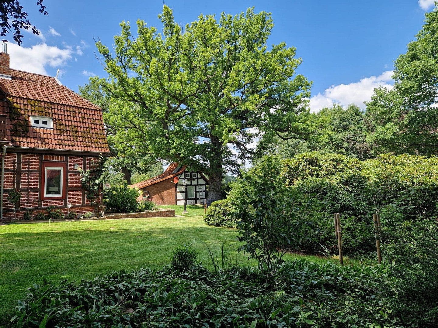 Prodej domu 290 m², pozemek 4.718 m², Gehlbergen 2, Bruchhausen-Vilsen, Dolní Sasko Prodej domu 290 m², pozemek 4.718 m², Gehlbergen 2, Bruchhausen-Vilsen, Dolní Sasko