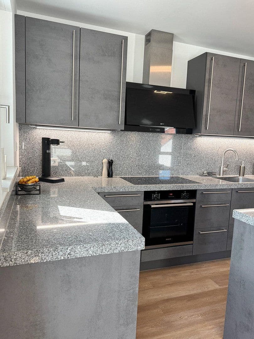 Pronájem bytu 3+1 88 m², Fürth, Bavorsko Pronájem bytu 3+1 88 m², Fürth, Bavorsko