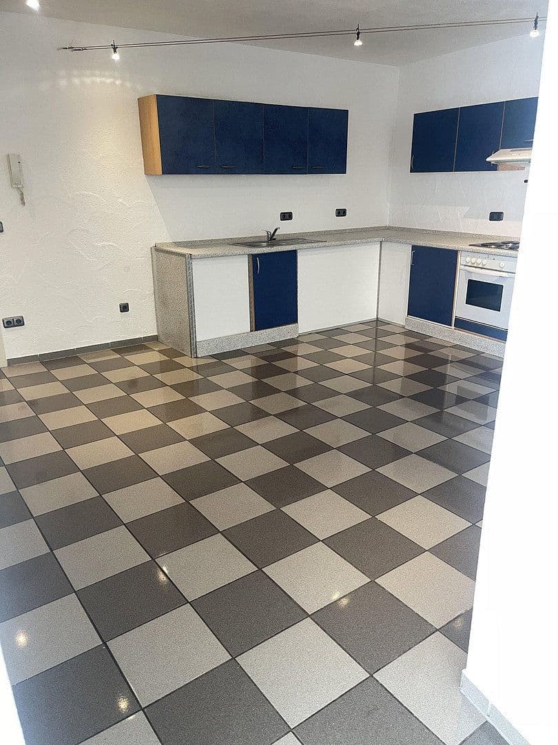 Prodej domu 850 m², pozemek 300 m², Sprendlingen, Porýní-Falc Prodej domu 850 m², pozemek 300 m², Sprendlingen, Porýní-Falc