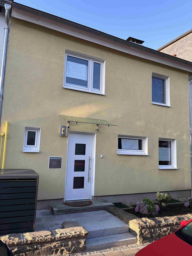 Prodej domu 126 m², pozemek 266 m², Wetter (Ruhr), Severní Porýní-Vestfálsko Prodej domu 126 m², pozemek 266 m², Wetter (Ruhr), Severní Porýní-Vestfálsko