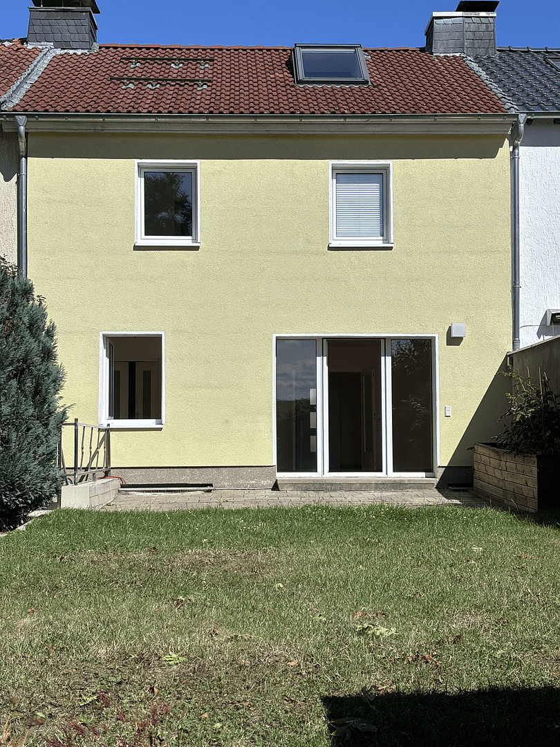 Prodej domu 126 m², pozemek 266 m², Wetter (Ruhr), Severní Porýní-Vestfálsko Prodej domu 126 m², pozemek 266 m², Wetter (Ruhr), Severní Porýní-Vestfálsko