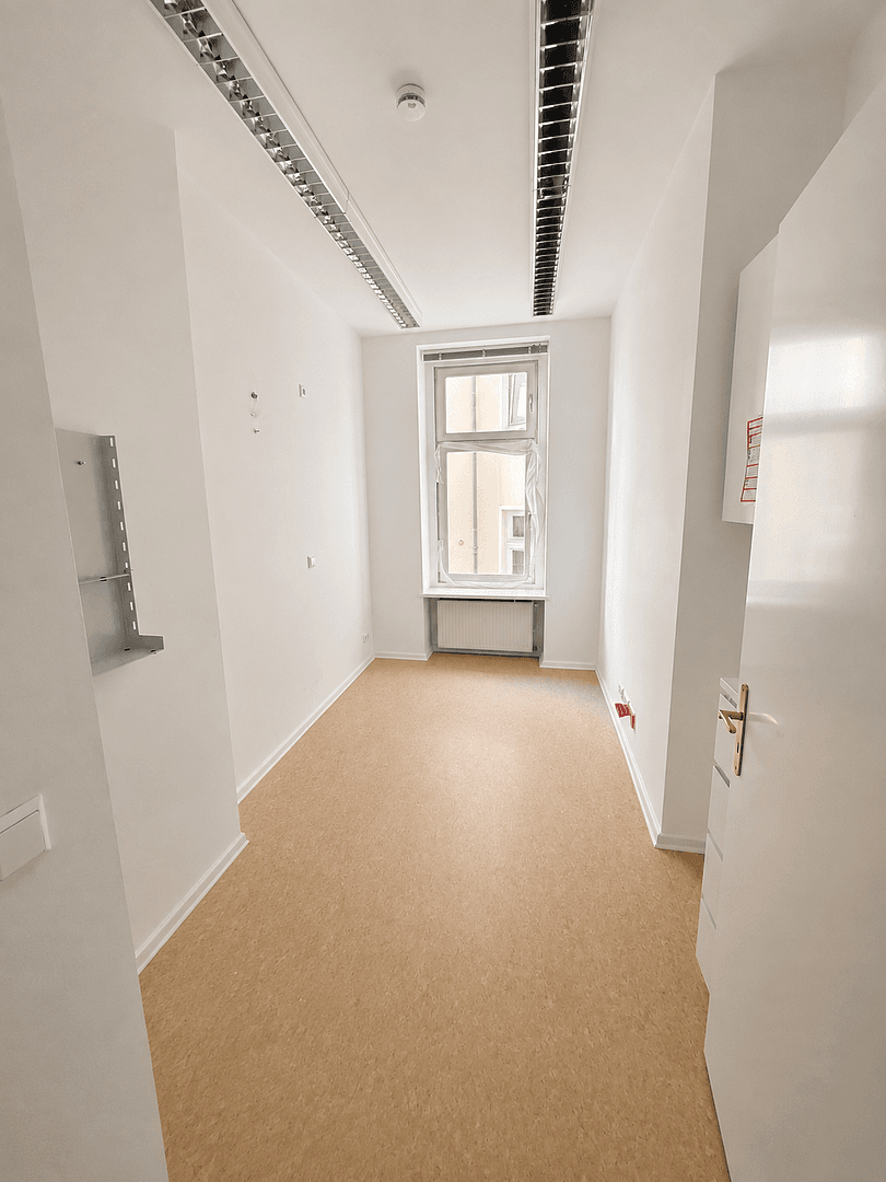 Pronájem kanceláře 180 m², Südwestkorso 11a, Berlin, Berlín Pronájem kanceláře 180 m², Südwestkorso 11a, Berlin, Berlín