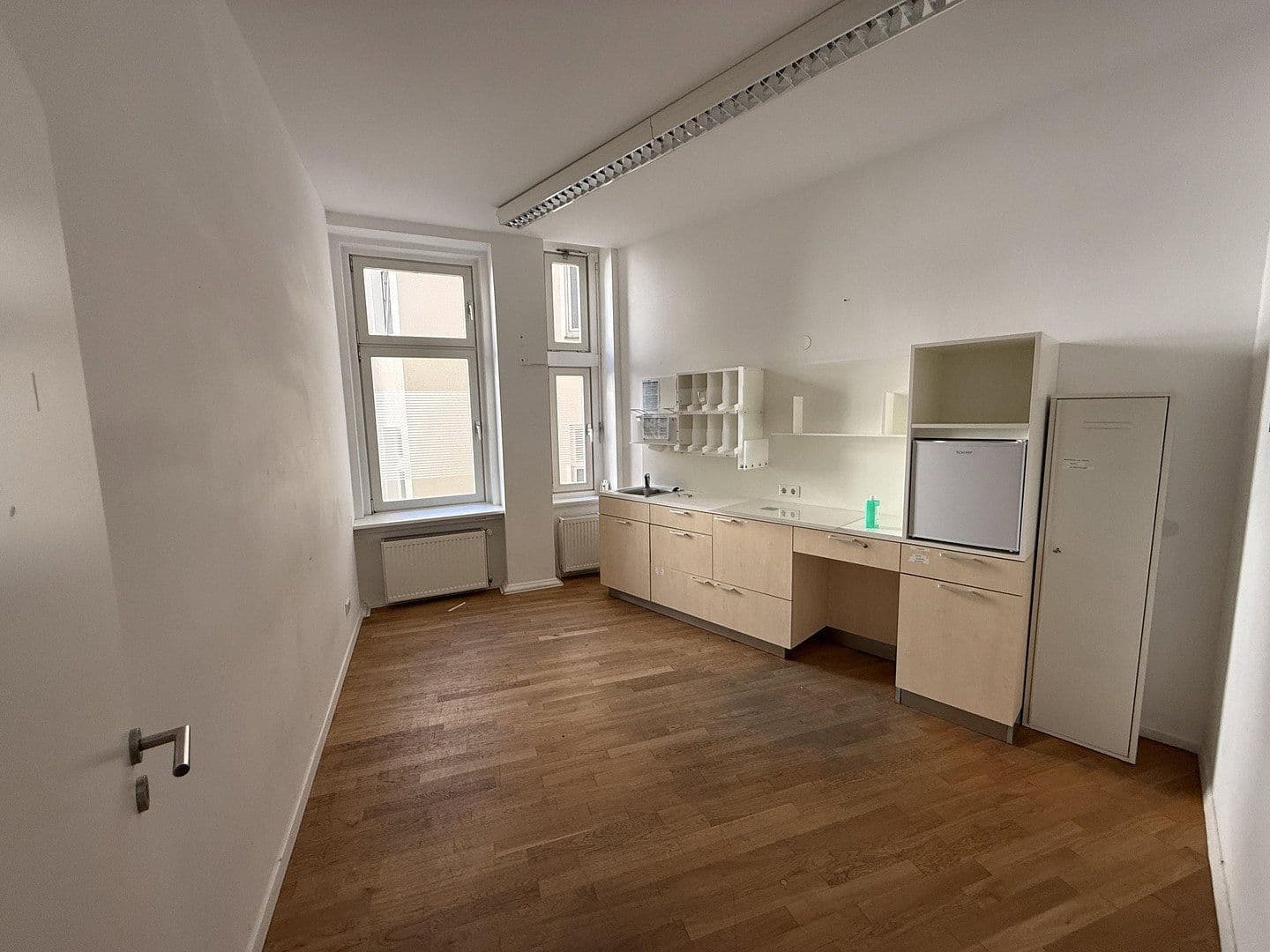 Pronájem kanceláře 180 m², Südwestkorso 11a, Berlin, Berlín Pronájem kanceláře 180 m², Südwestkorso 11a, Berlin, Berlín